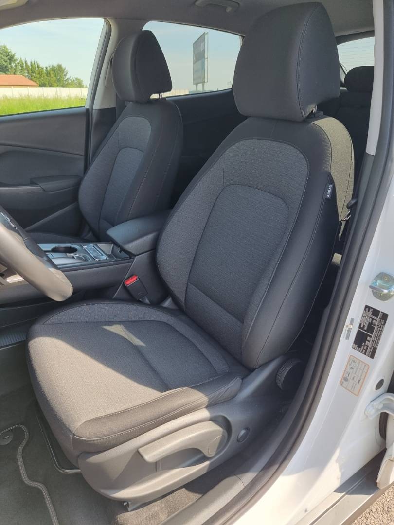 Hyundai Kona Electric 100