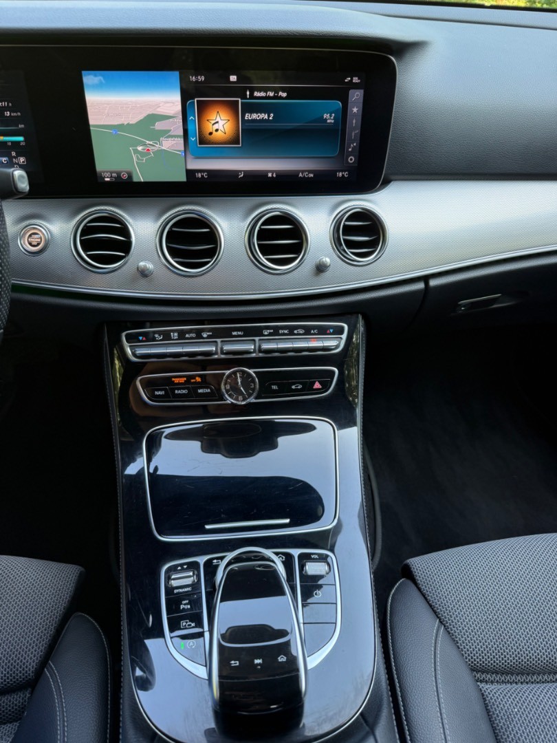 Mercedes-Benz E trieda Sedan 220 d A/T