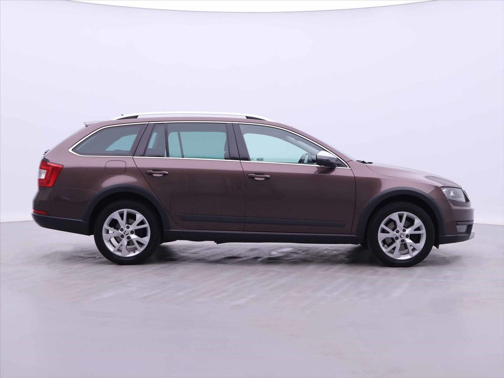 Škoda Octavia Combi 2.0 TDi 4x4 DSG Scout