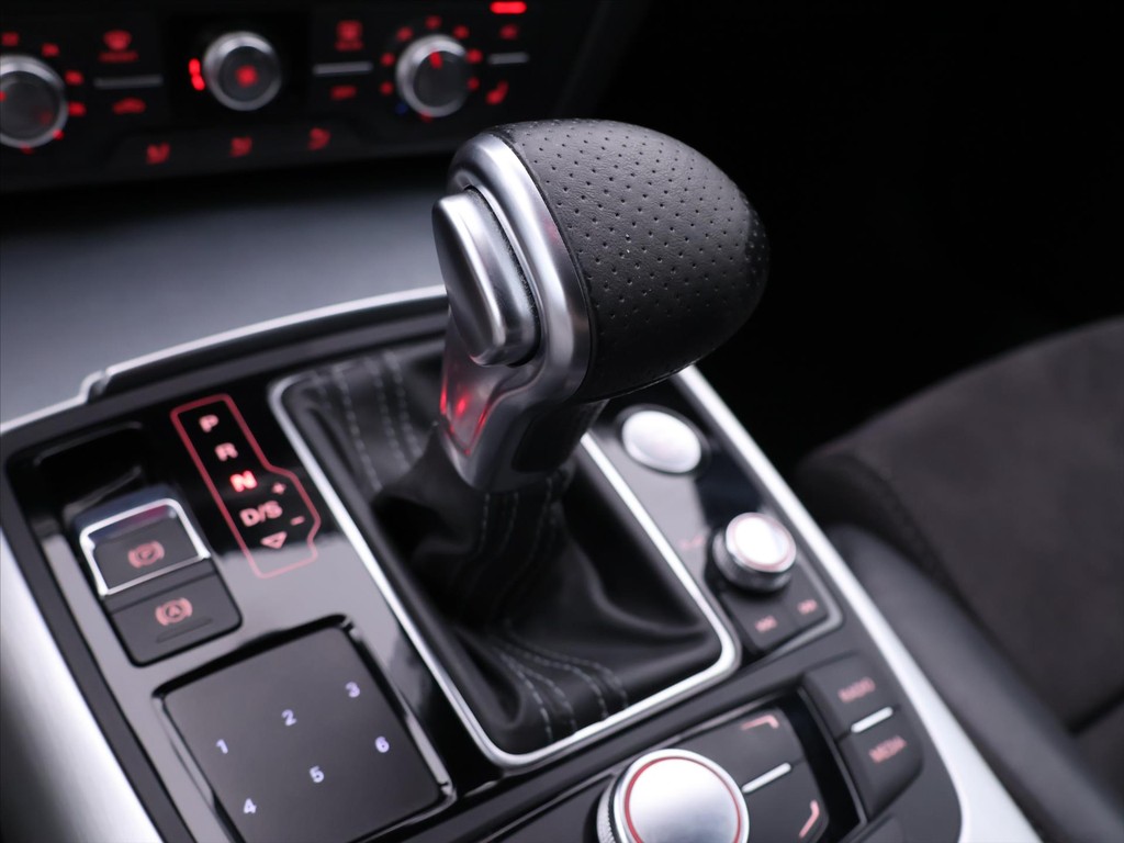 Audi A6 3.0 TDi Quattro S-Line