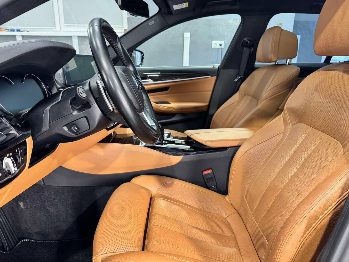BMW Rad 5 Touring 530d xDrive LUXURY LINE