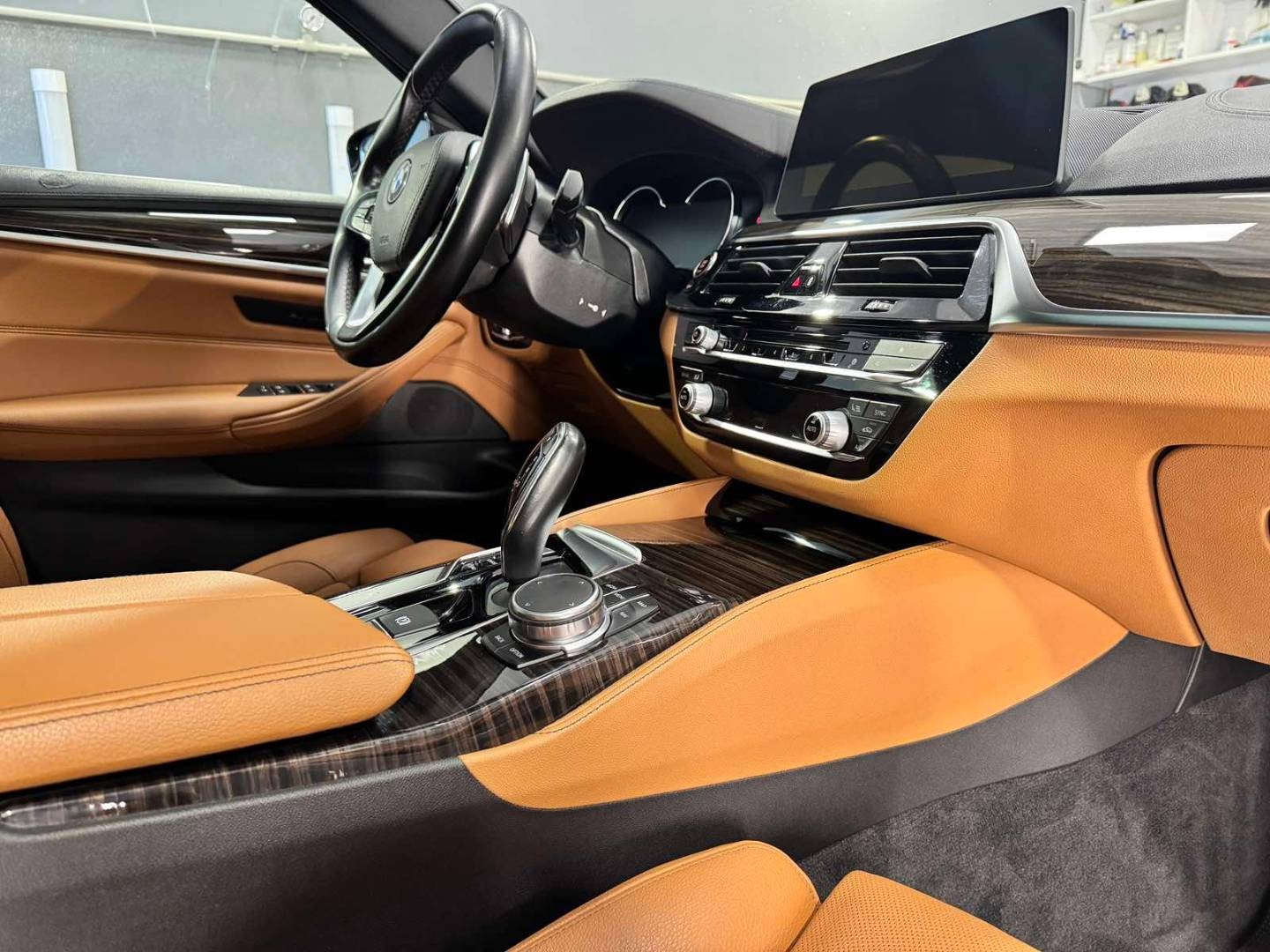 BMW Rad 5 Touring 530d xDrive LUXURY LINE