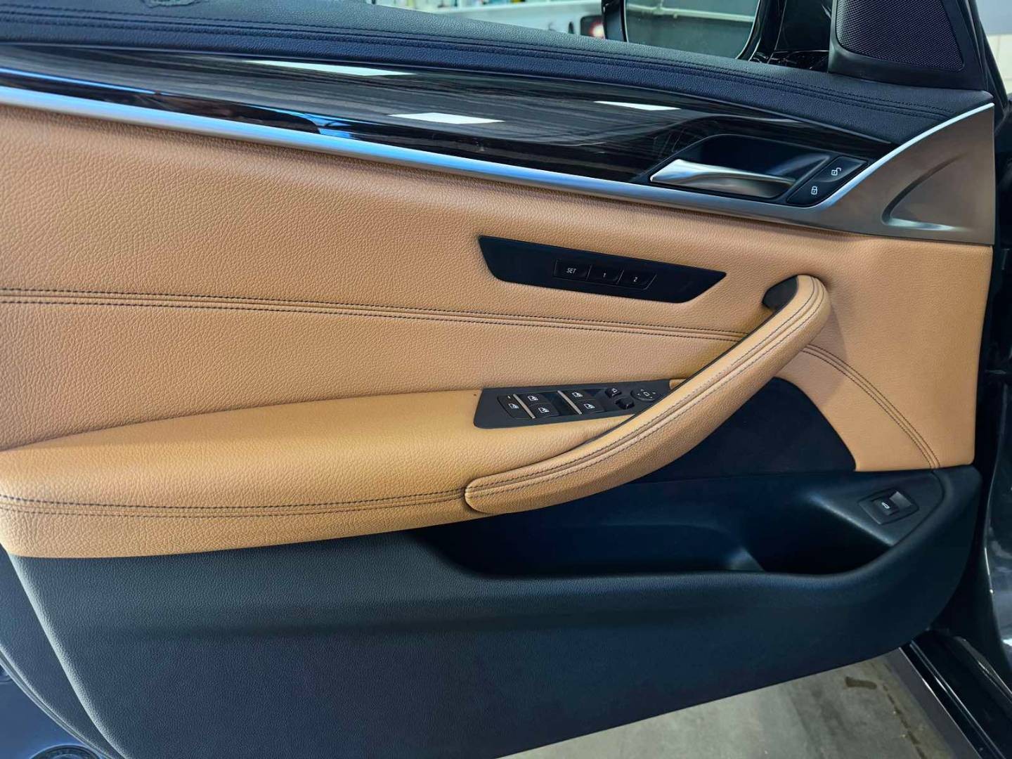 BMW Rad 5 Touring 530d xDrive LUXURY LINE