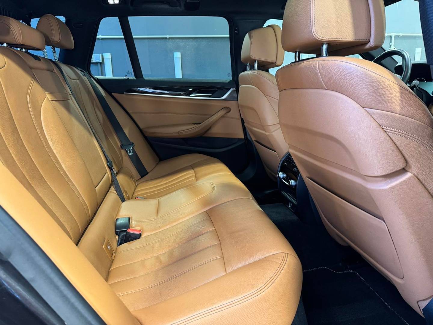 BMW Rad 5 Touring 530d xDrive LUXURY LINE