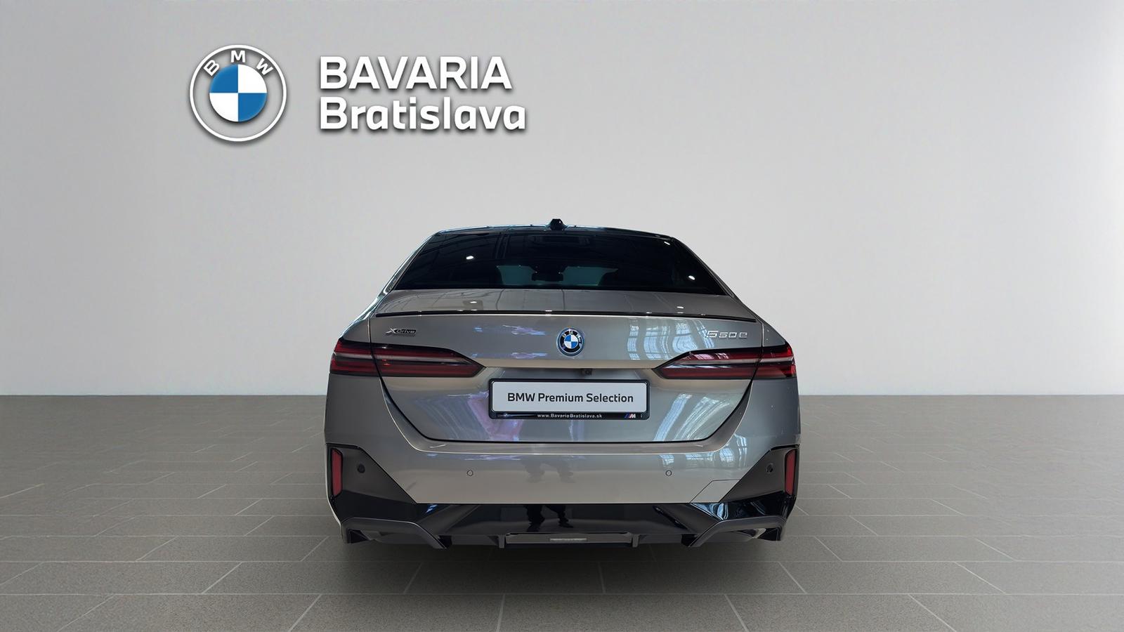 BMW 550e xDrive Sedan
