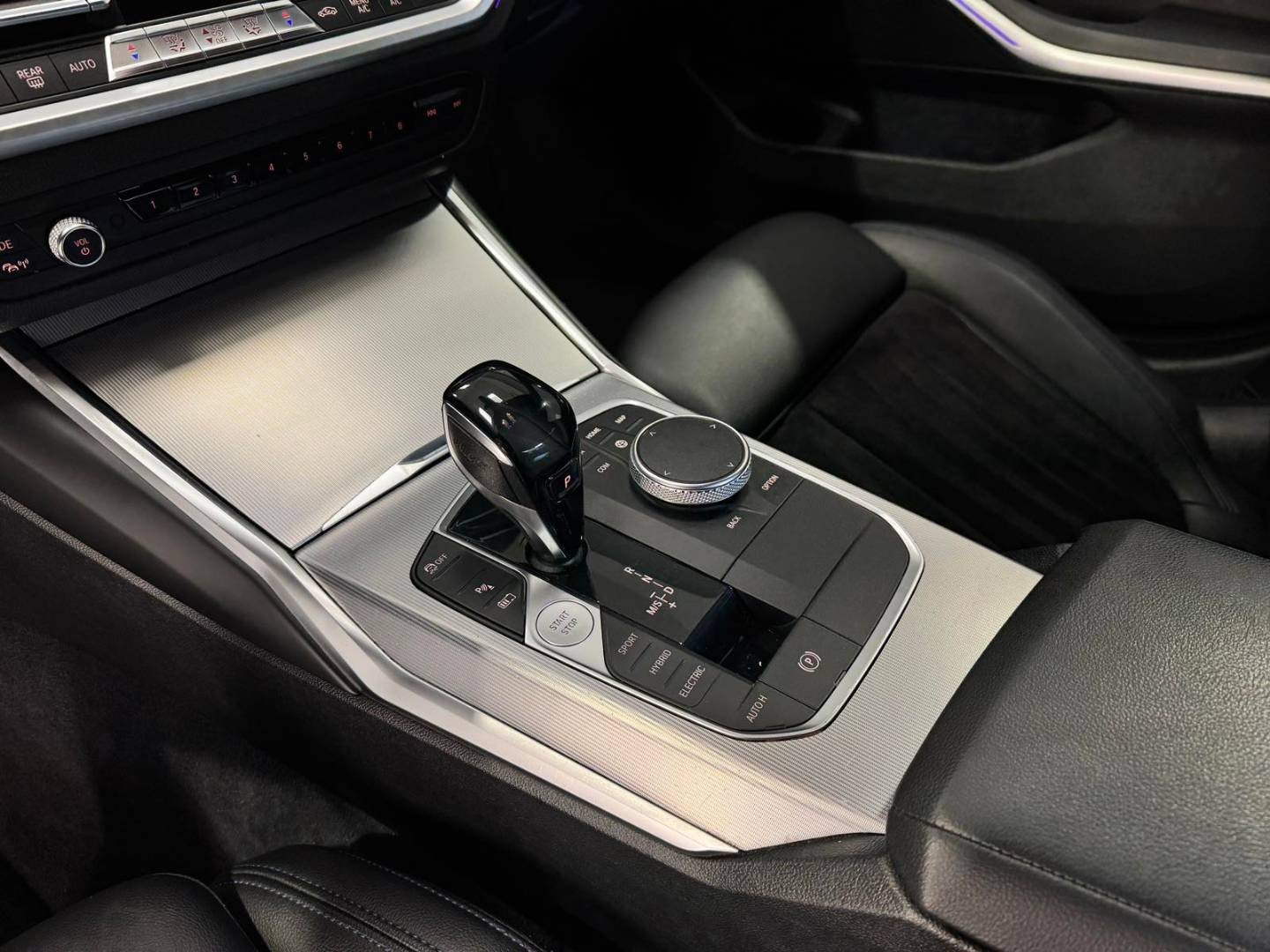 BMW Rad 3 330e M-SPORT