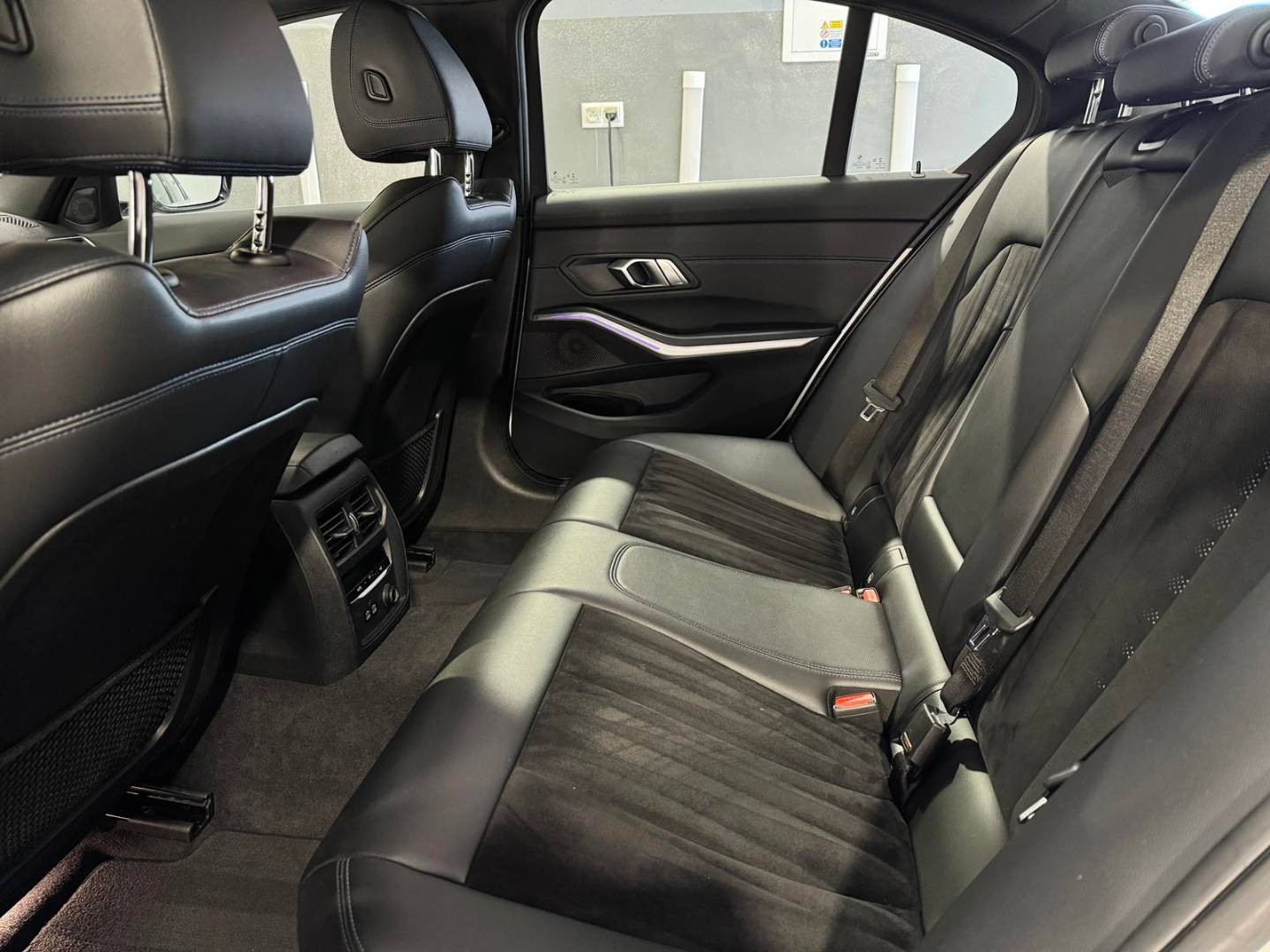 BMW Rad 3 330e M-SPORT