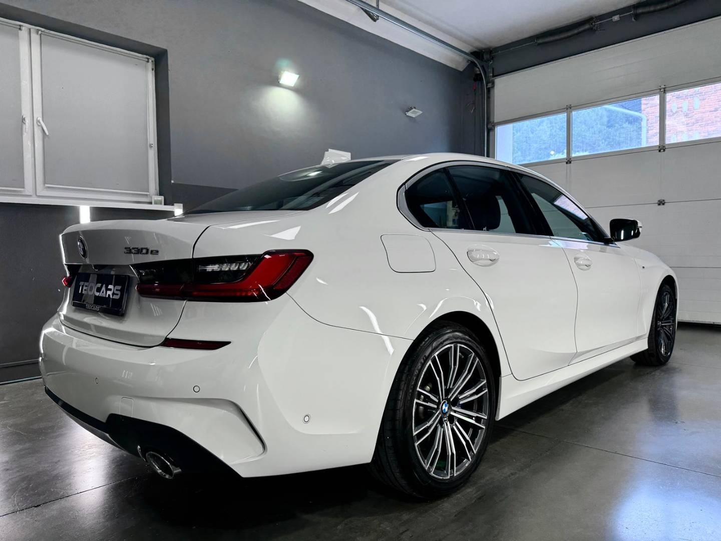 BMW Rad 3 330e M-SPORT