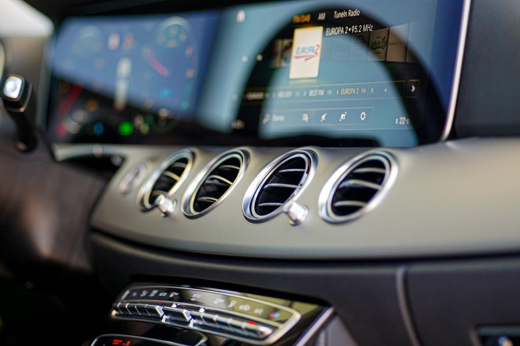 Mercedes E trieda T 300 de A/T