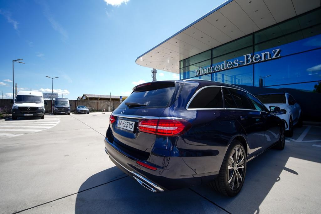 Mercedes E trieda T 300 de A/T