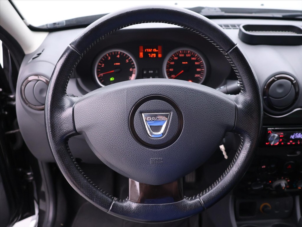 Dacia Duster 1.6 i