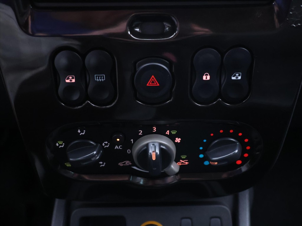 Dacia Duster 1.6 i