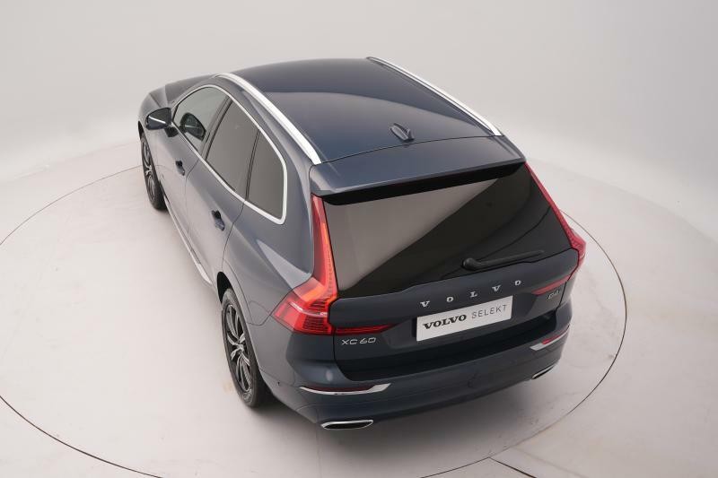 Volvo XC60 B4 AWD MOMENTUM CZ 1.maj