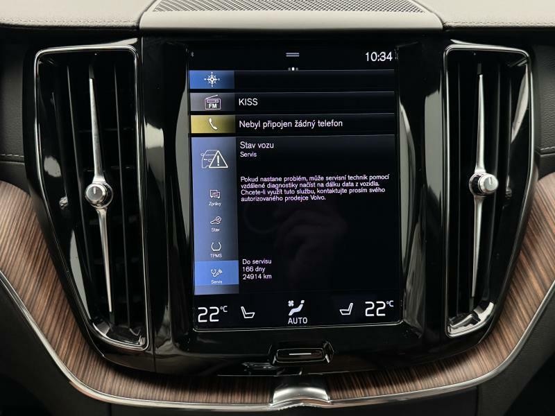 Volvo XC60 B4 AWD MOMENTUM CZ 1.maj