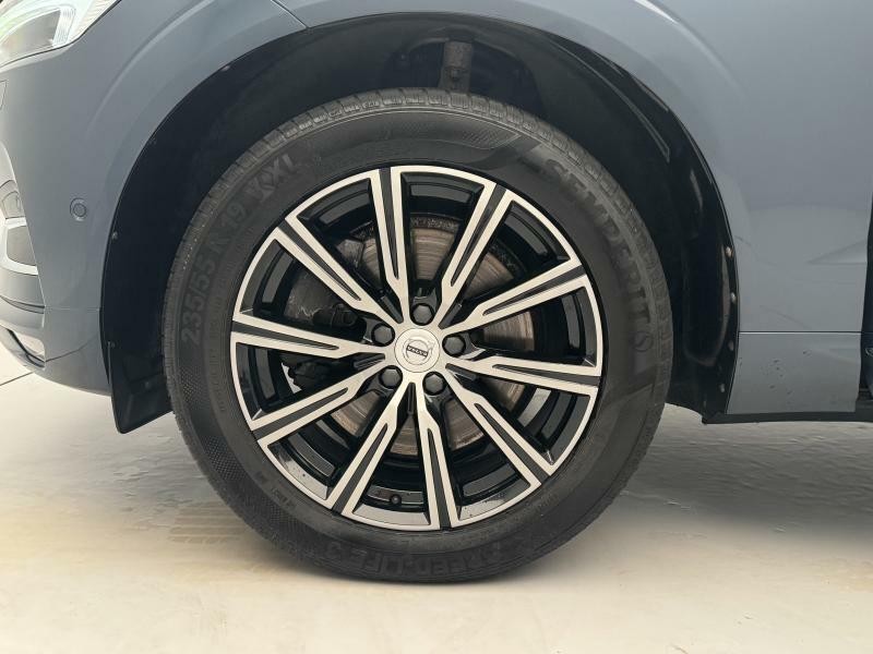 Volvo XC60 B4 AWD MOMENTUM CZ 1.maj