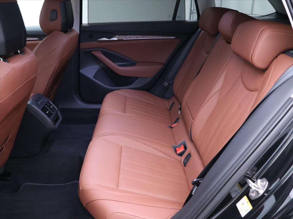 Škoda Superb Combi 2.0 TDi Laurin&Klement