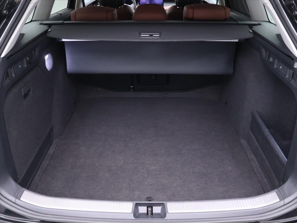 Škoda Superb Combi 2.0 TDi Laurin&Klement