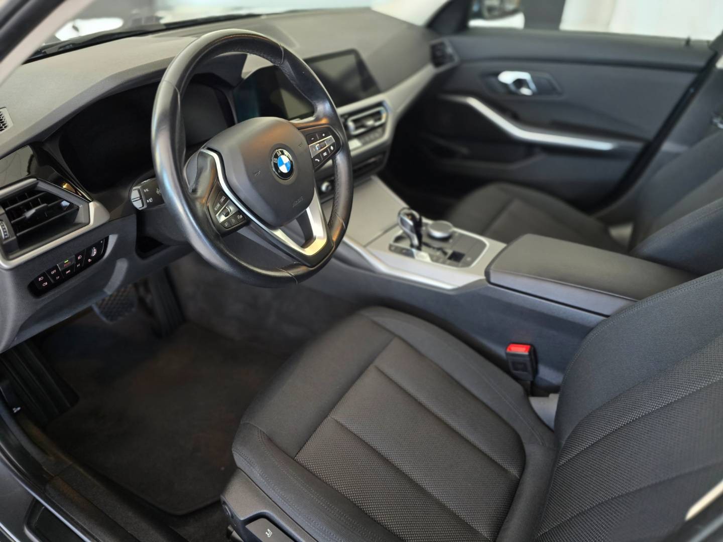 BMW Rad 3 Touring 318d mHEV  A/T