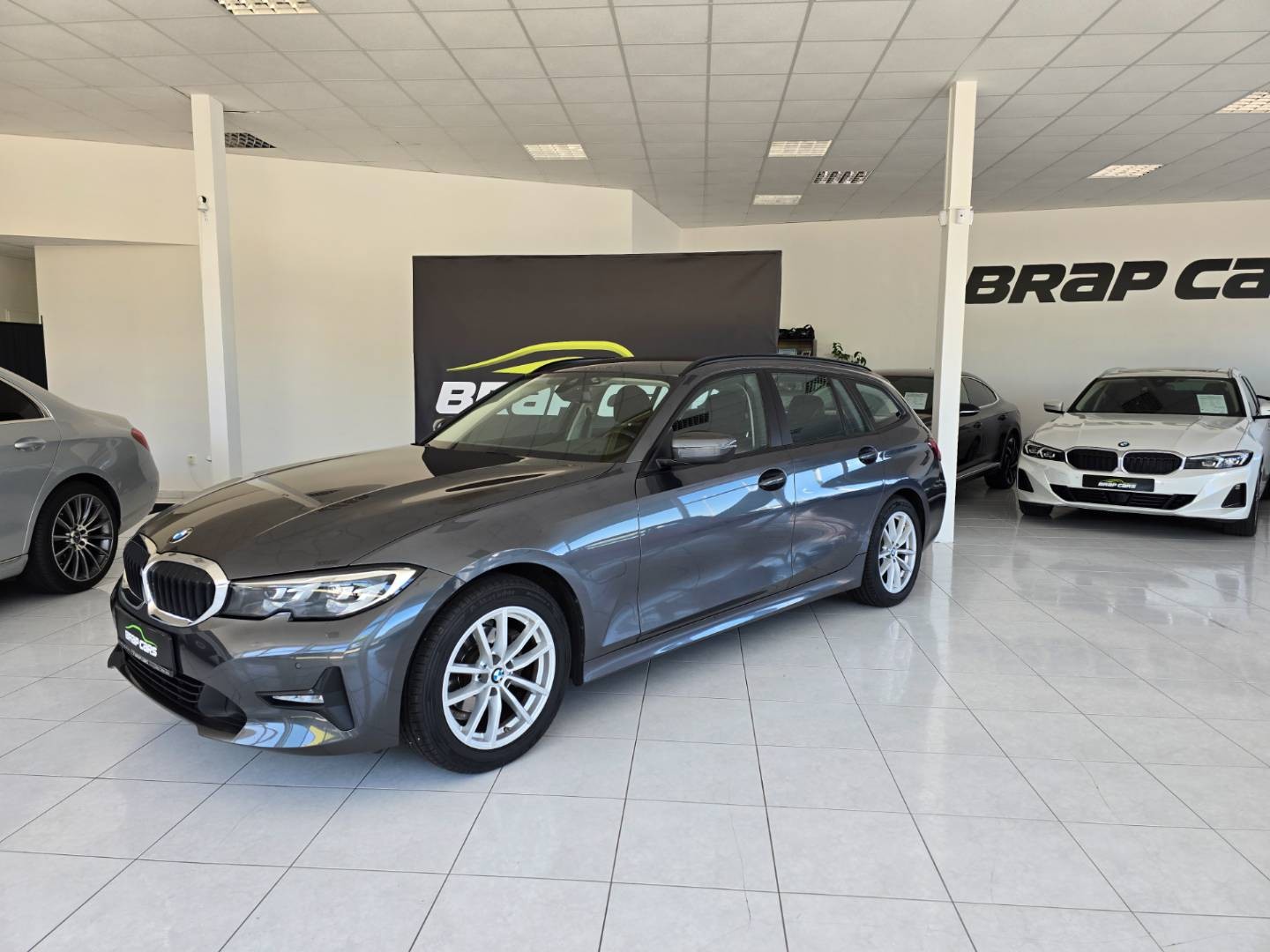 BMW Rad 3 Touring 318d mHEV  A/T