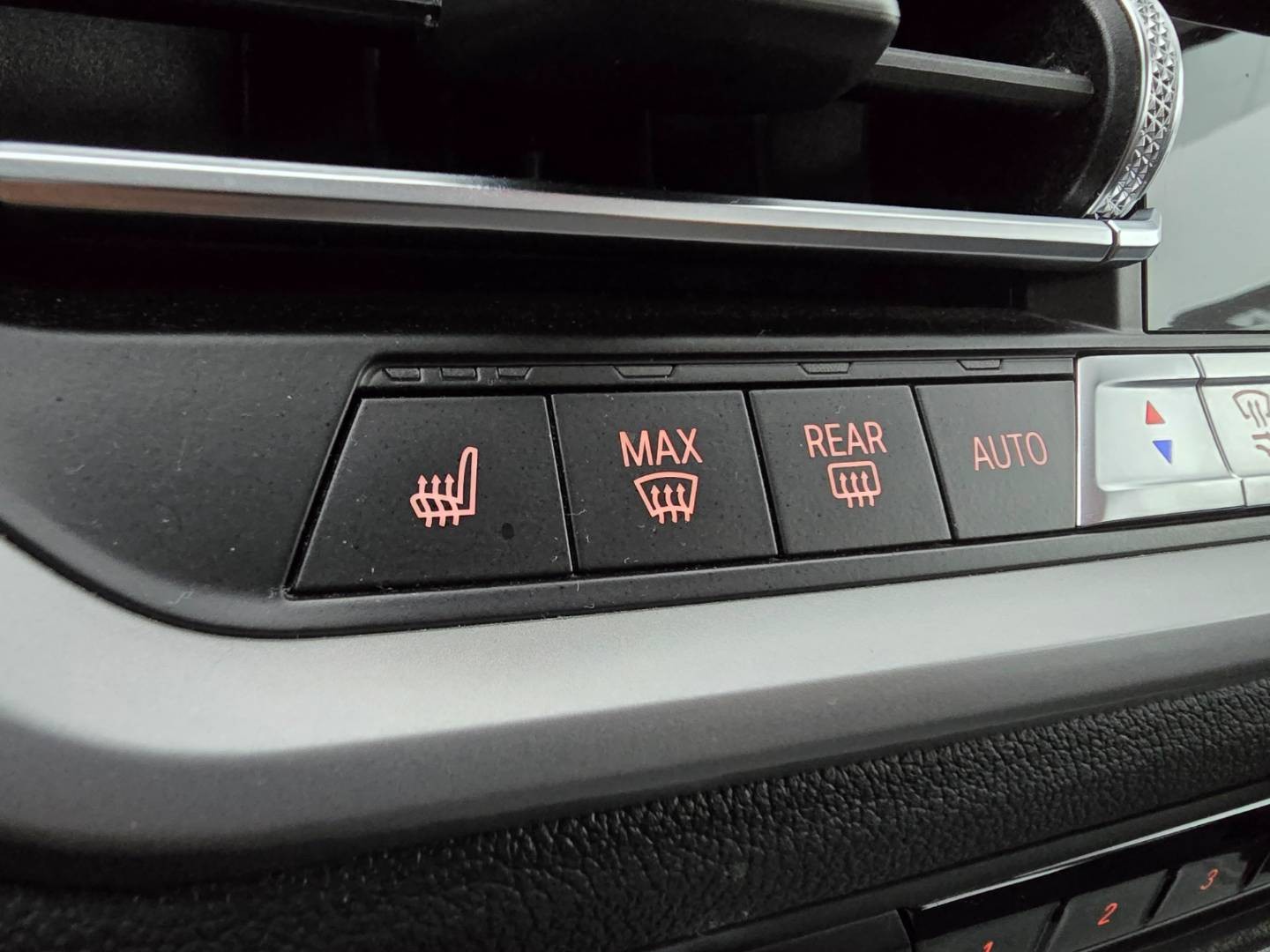BMW Rad 3 Touring 318d mHEV  A/T