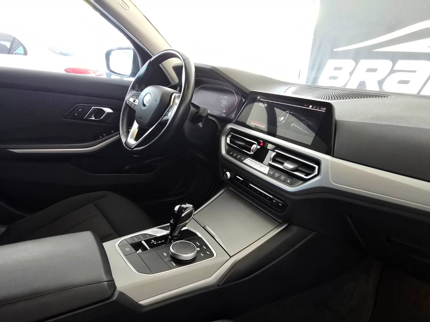 BMW Rad 3 Touring 318d mHEV  A/T