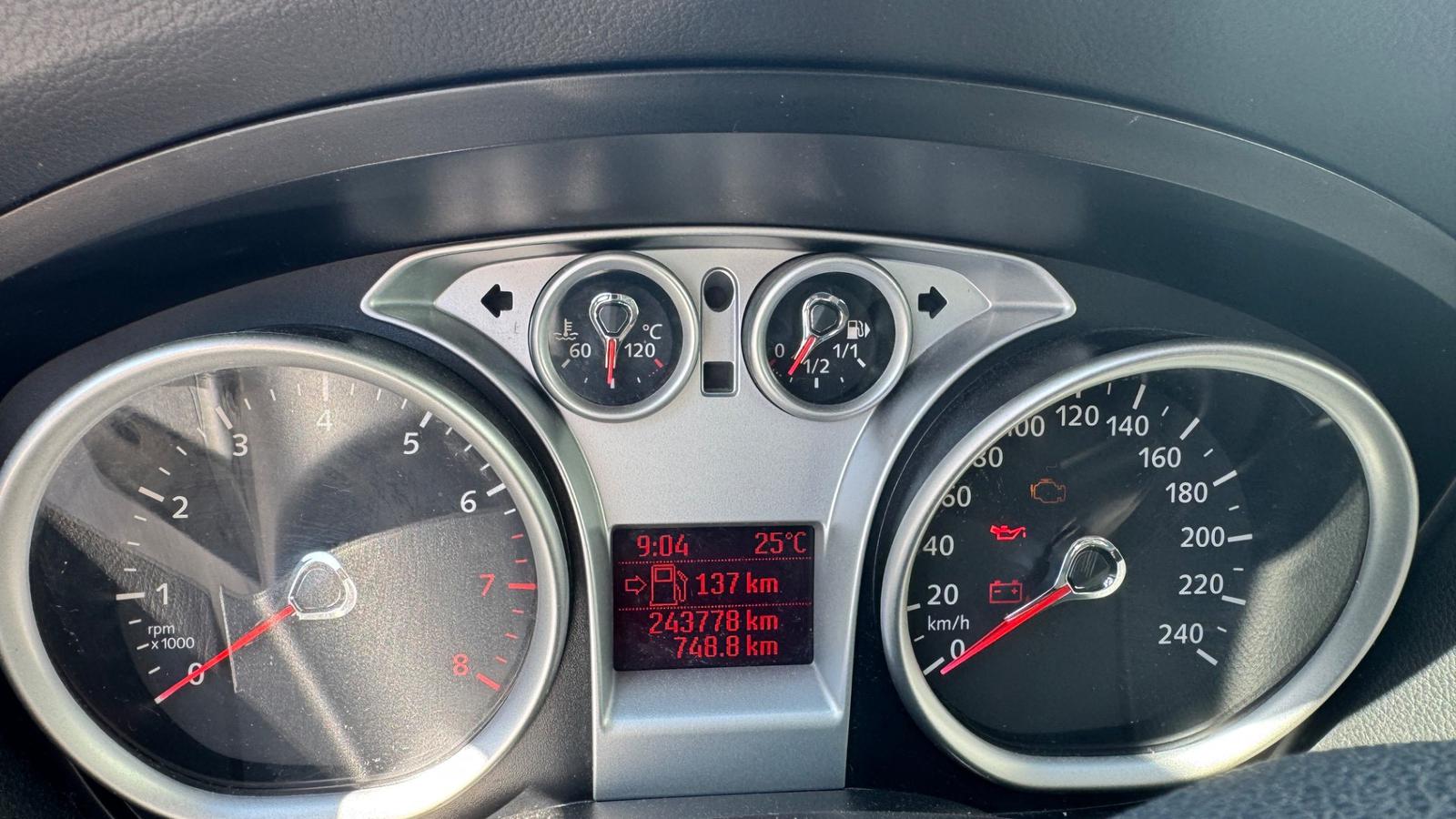 Ford Focus Kombi 1.6 16V Duratec Trend