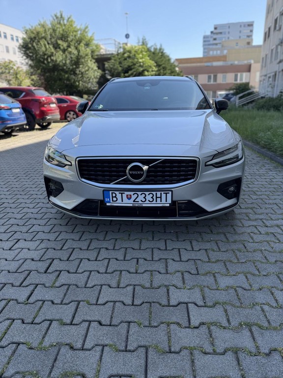 Volvo V60 D4 R-Design AWD A/T