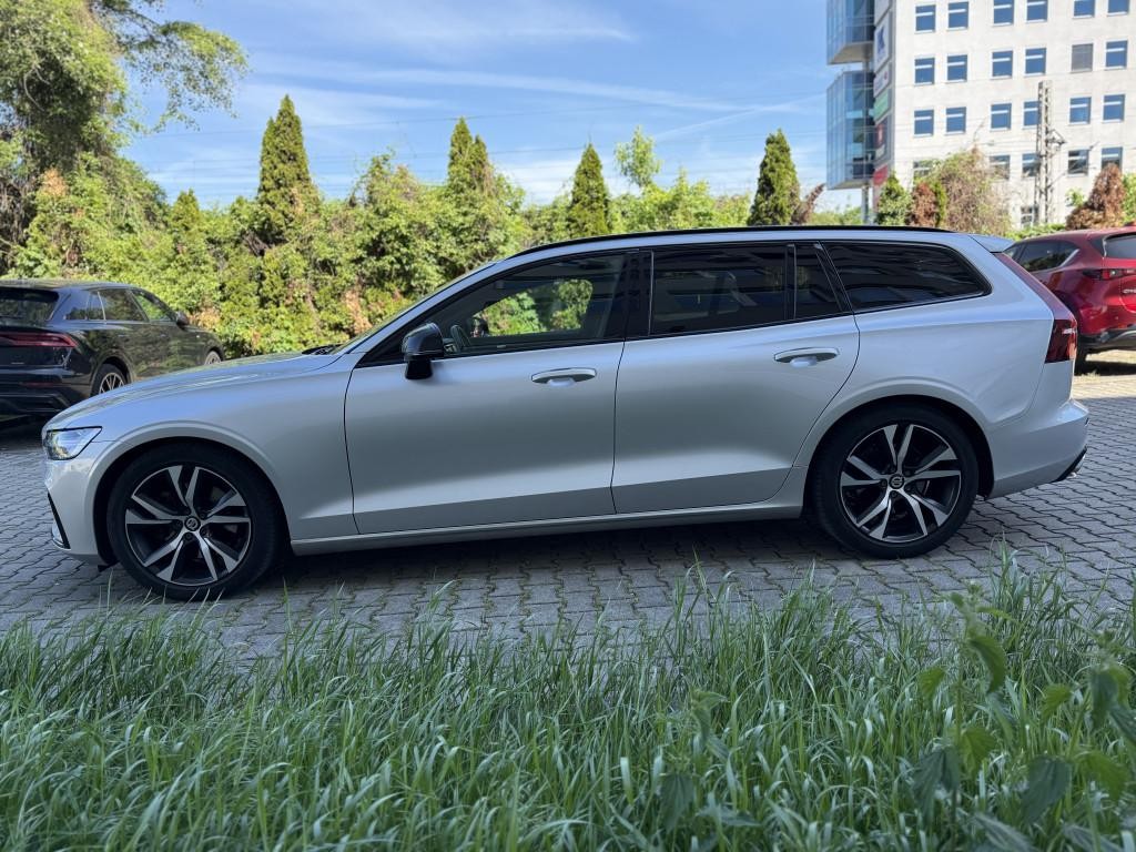 Volvo V60 D4 R-Design AWD A/T