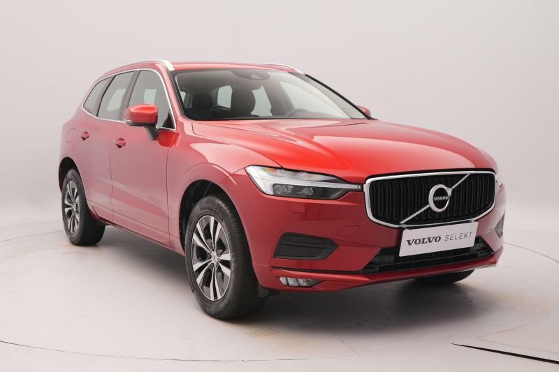 Volvo XC60 B4 AWD MOMENTUM PRO CZ 1.maj