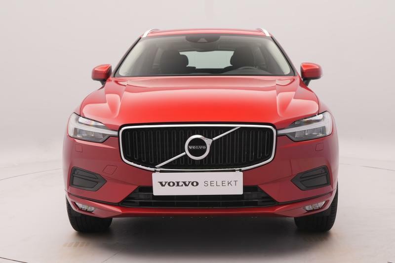 Volvo XC60 B4 AWD MOMENTUM PRO CZ 1.maj