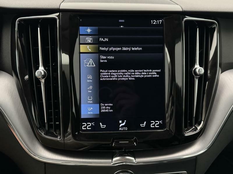 Volvo XC60 B4 AWD MOMENTUM PRO CZ 1.maj