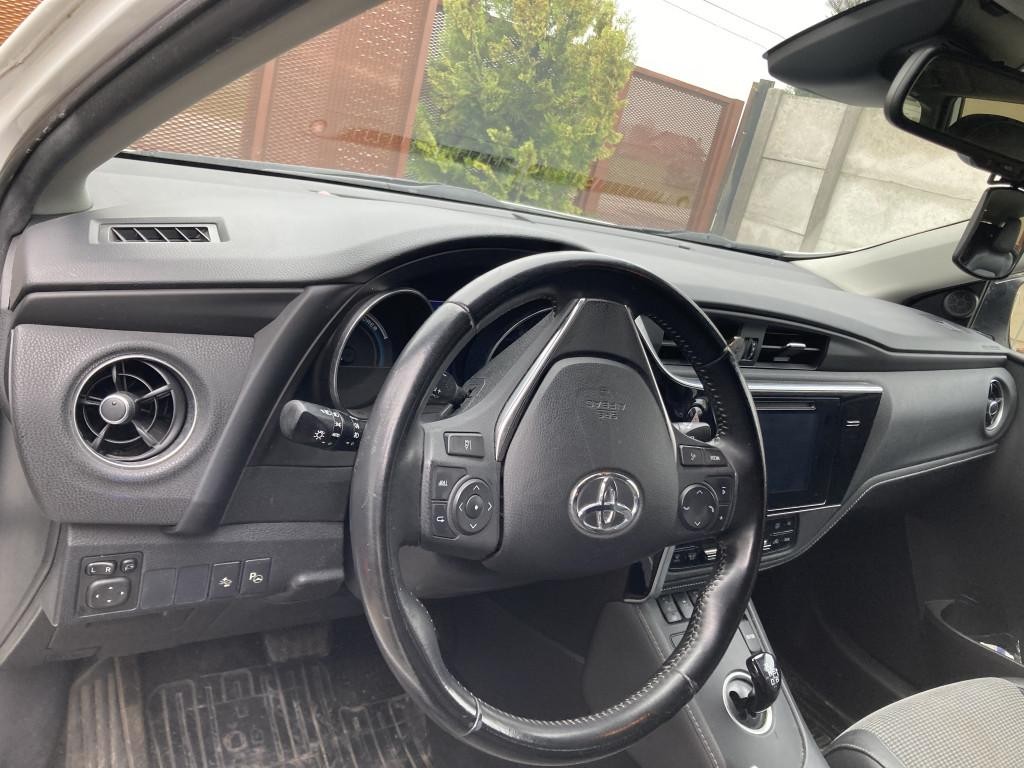 Toyota Auris Touring Sports 1.8 I VVT-i Hybrid Touring sport