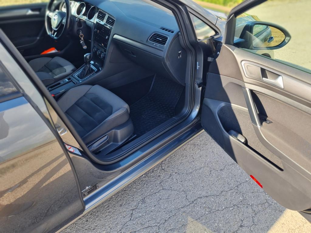Volkswagen Golf Variant 2.0 TDi 110 kw, DSG Automat