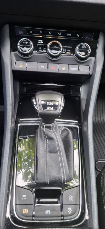 Škoda Karoq 2.0 TDI SCR 190 Sportline 4x4 DSG