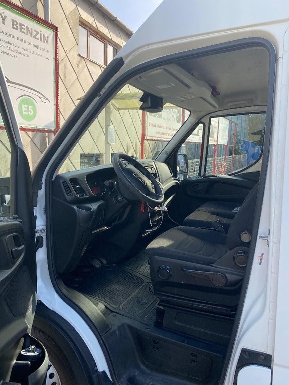 Iveco Daily Dodávka 125kw Automat