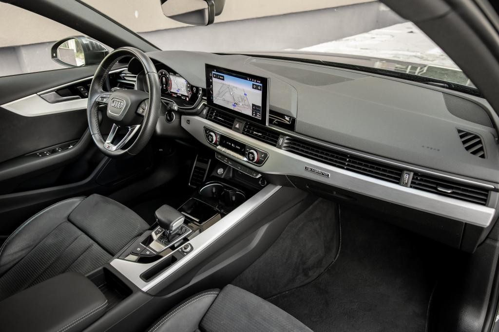 Audi A4 Avant 40 2.0 TDI mHEV quattro Advanced S tronic