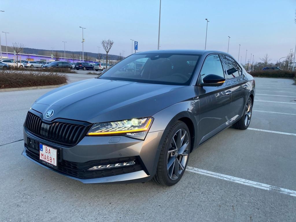 Škoda Superb 2.0 TDI SCR Sportline 4x4 DSG