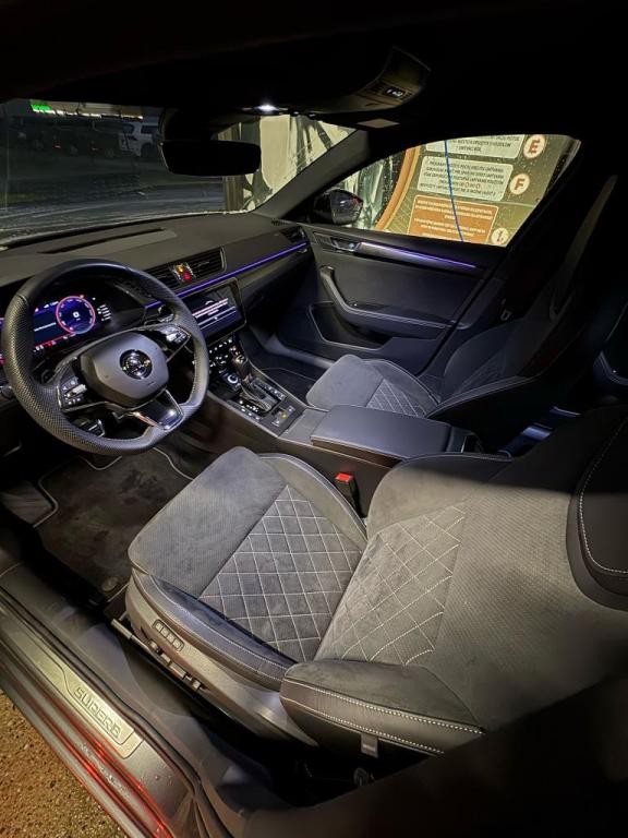 Škoda Superb 2.0 TDI SCR Sportline 4x4 DSG