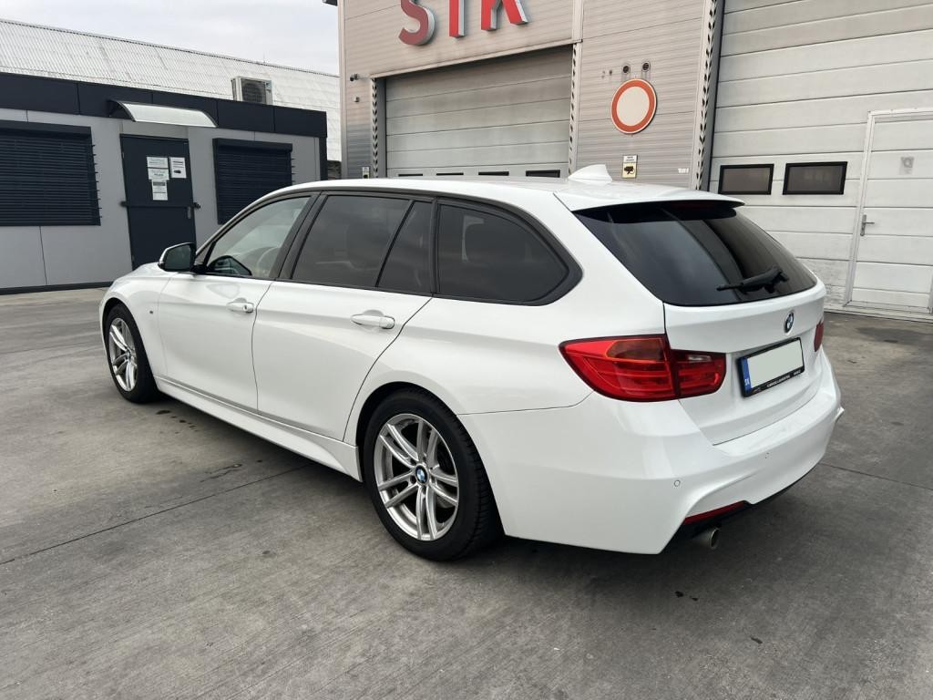 BMW rad 3 Touring 320d Touring A/T