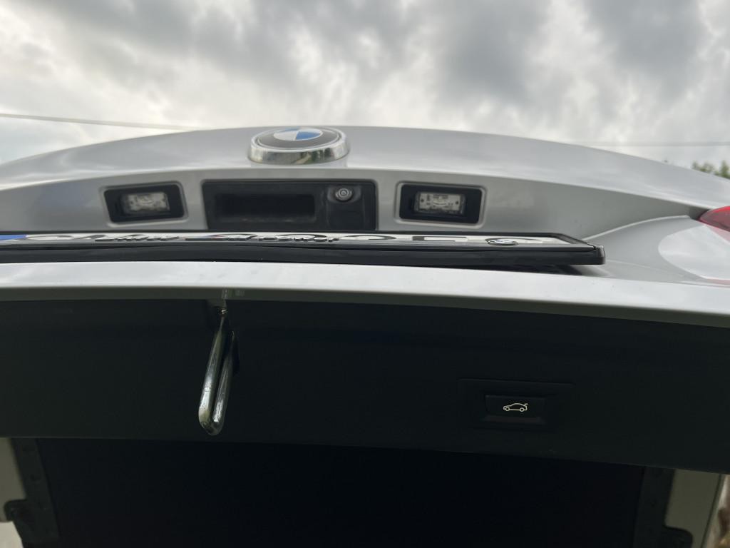 BMW rad 3 320d Sport Line A/T