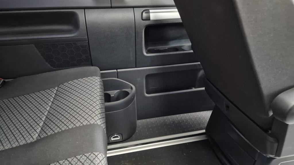 Volkswagen T6 Multivan 4motion. 110kw. DSG Automat
