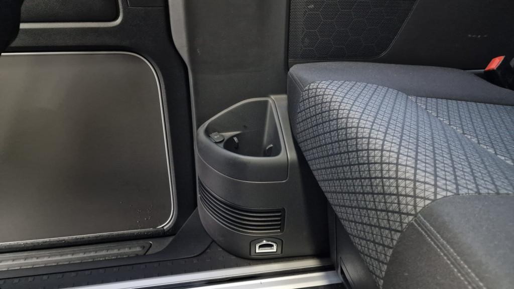 Volkswagen T6 Multivan 4motion. 110kw. DSG Automat