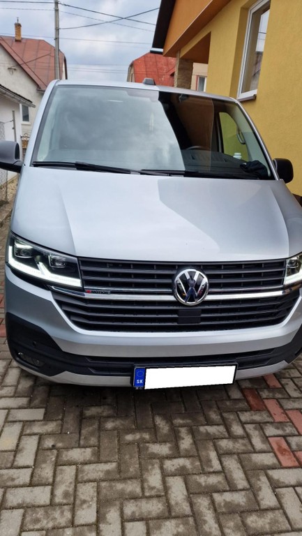 Volkswagen T6 Multivan 4motion. 110kw. DSG Automat