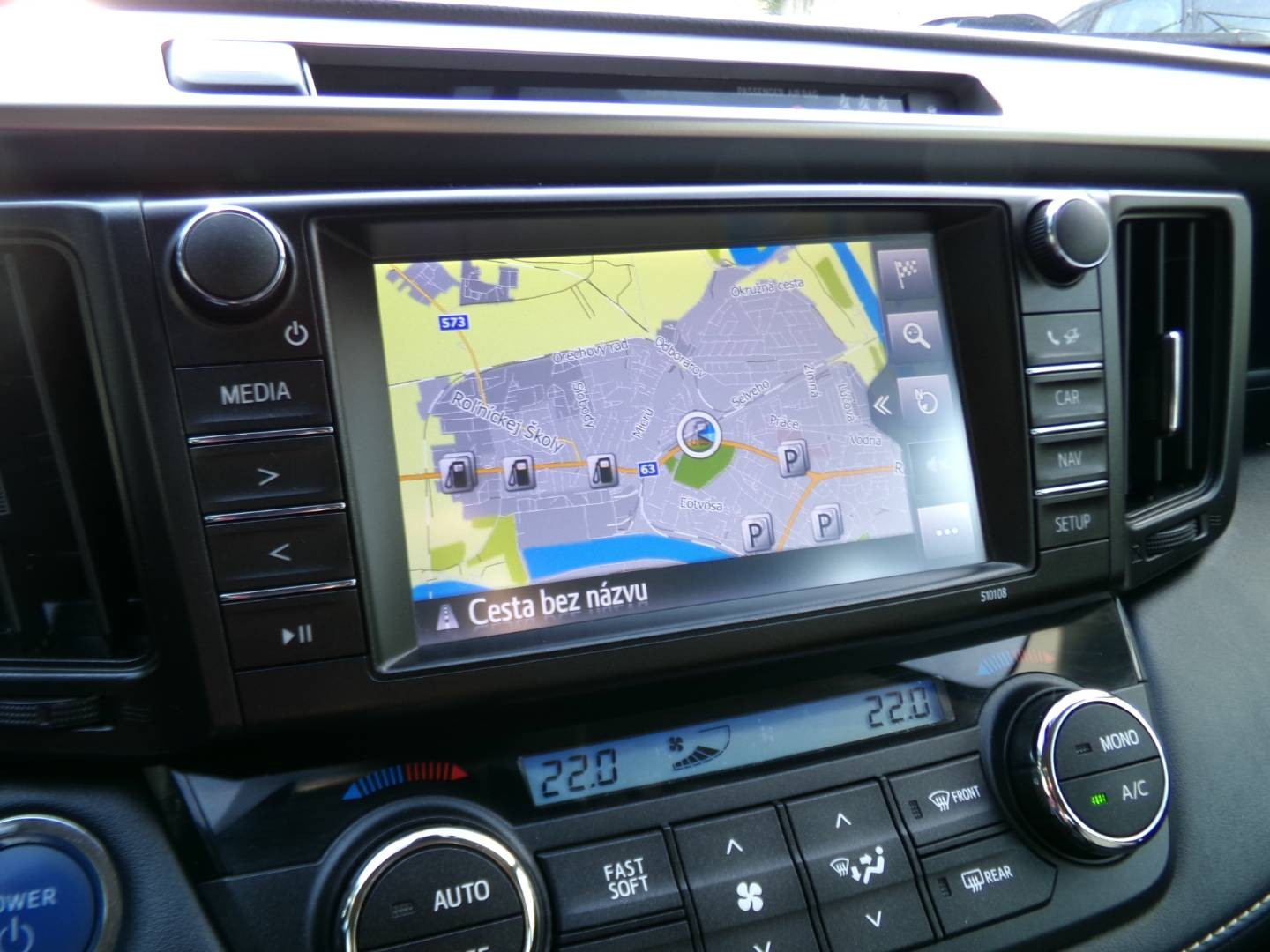 Toyota RAV4 2.5 Hybrid AWD e-four,197 PS,automat,kamera,navigácia,LED