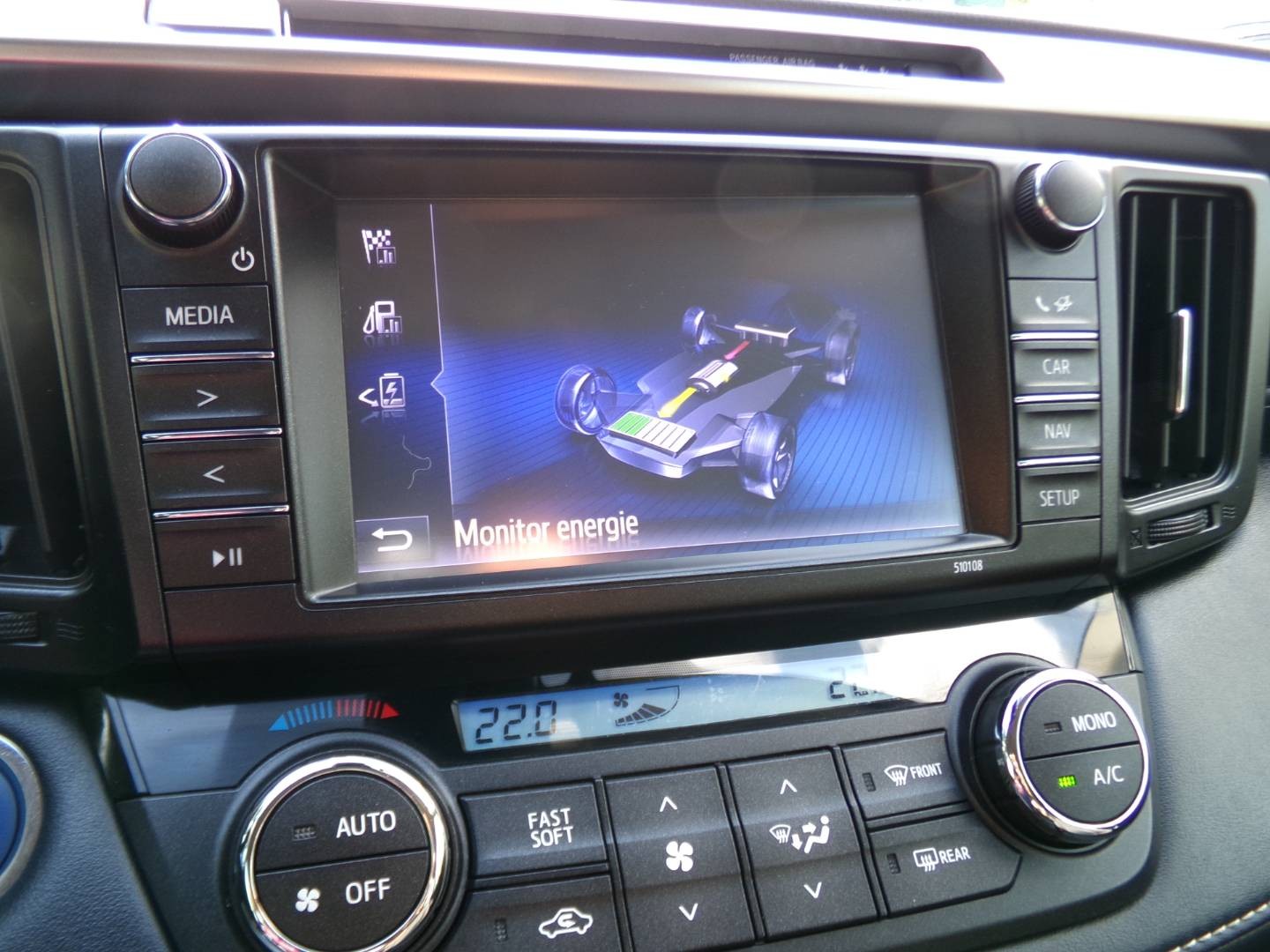 Toyota RAV4 2.5 Hybrid AWD e-four,197 PS,automat,kamera,navigácia,LED