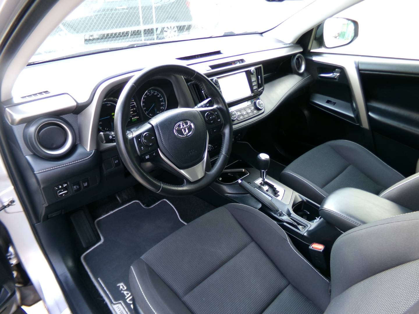 Toyota RAV4 2.5 Hybrid AWD e-four,197 PS,automat,kamera,navigácia,LED
