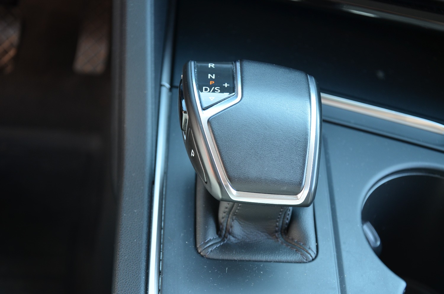 Volkswagen Touareg 3.0 TDI 170kw, AT/8