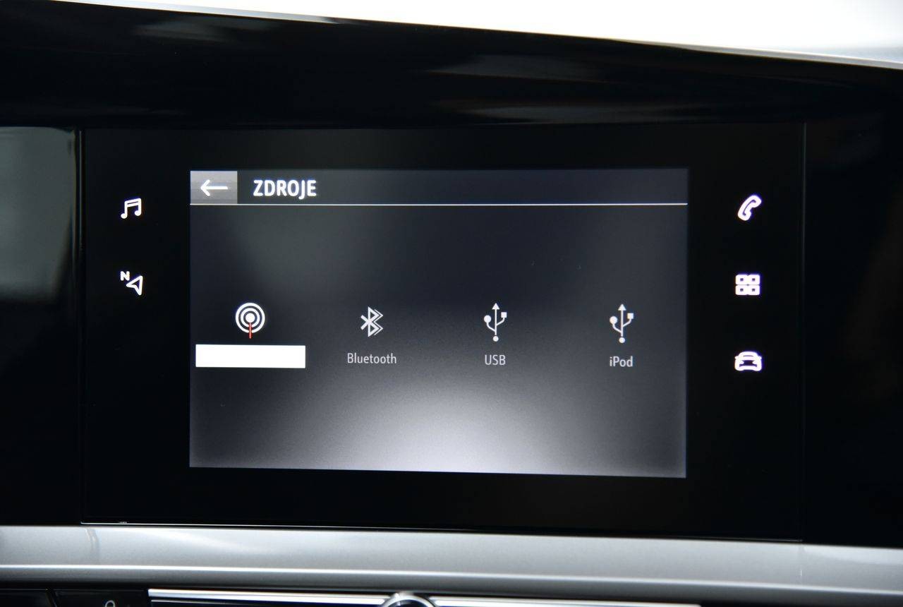 Opel Mokka-e A/T, LED, Kamera, Tempomat, Tep.čerpadlo, Vyhr. volant+sedadla