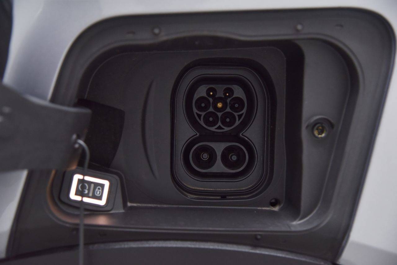 Opel Mokka-e A/T, LED, Kamera, Tempomat, Tep.čerpadlo, Vyhr. volant+sedadla