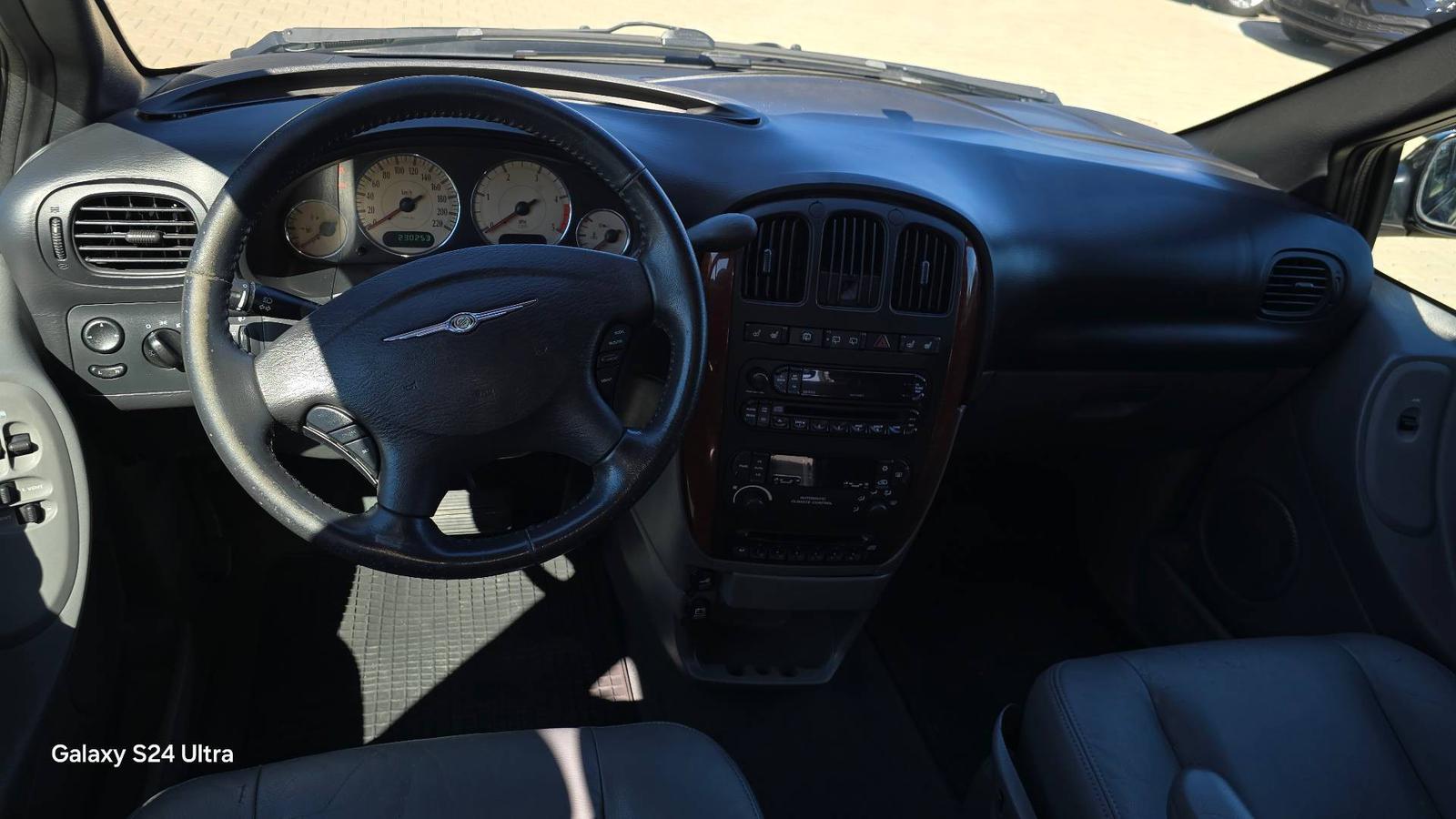 Chrysler Voyager Voyader  2.8crdi  110 kw